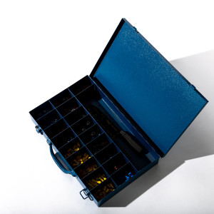Coffret métallique assortiment 825 cosses préisolées à sertir avec outil